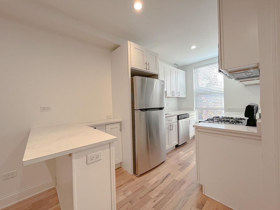 1st image of 1635 N Honore St #3F