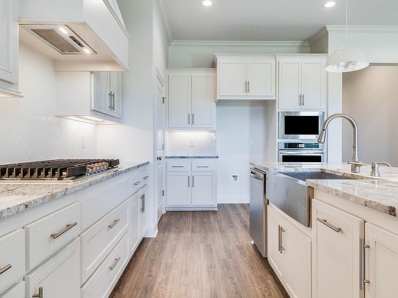 7th image of this home