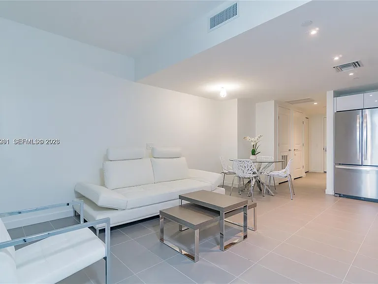 1600 NE 1st Ave #1204 — Photo 11