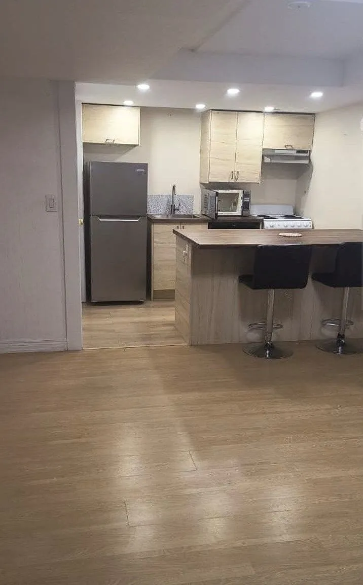 2 bed, $1,400 — Photo 3