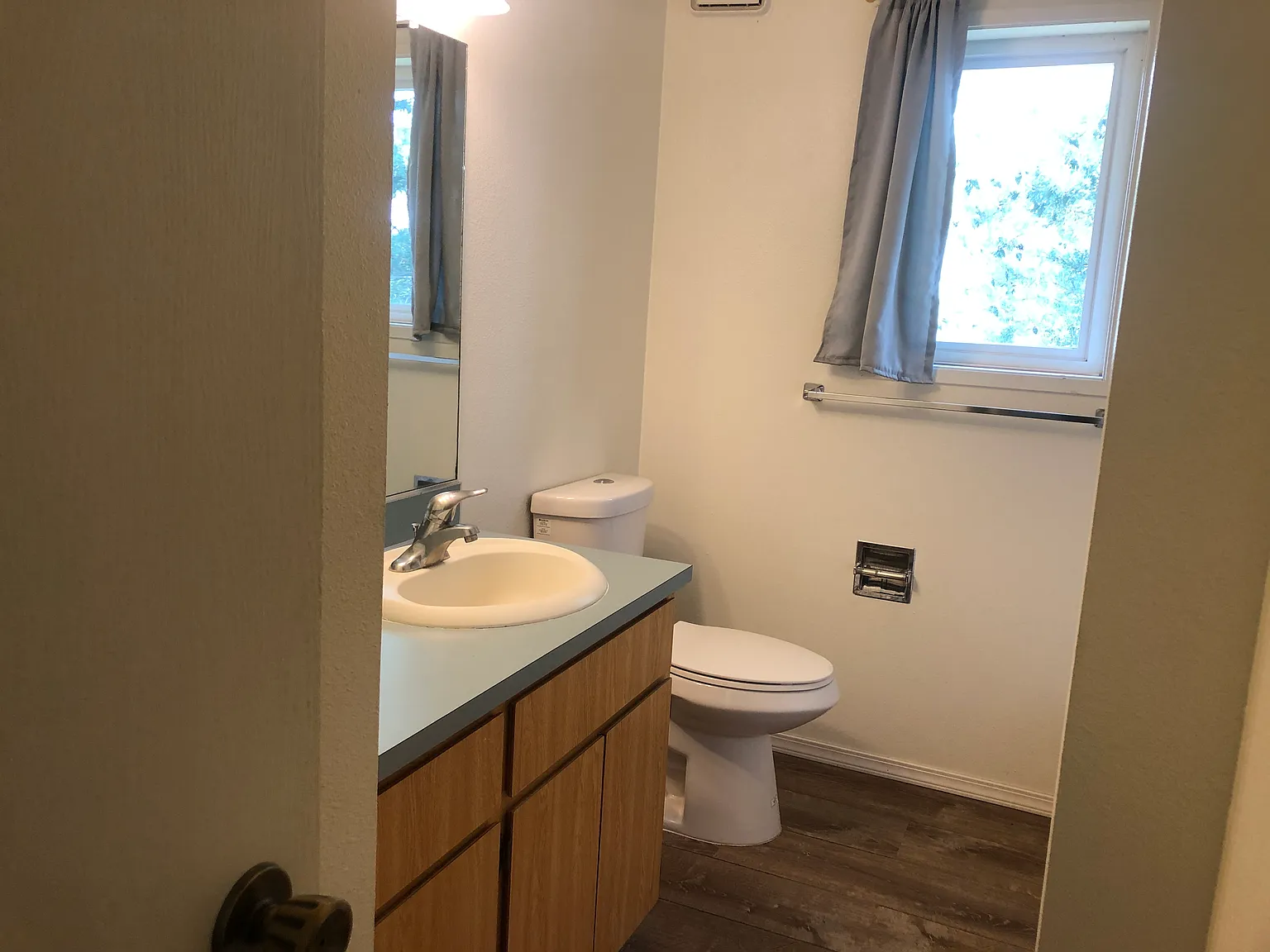 2 bed, 975 sqft, $1,350 — Photo 4