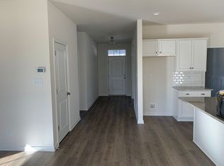 14231 Ashmill Dr, Midlothian, VA 23112