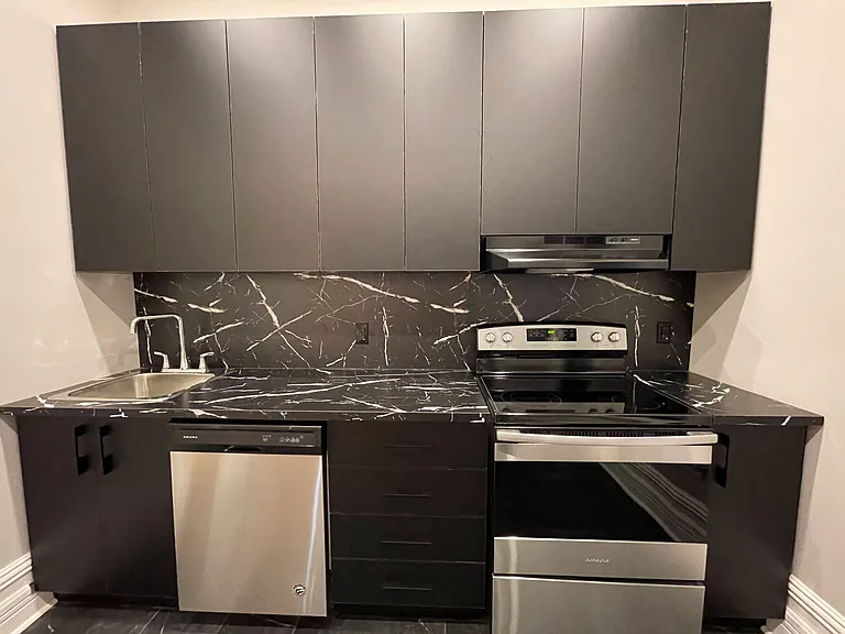 171 Maclaren St #4 — Photo 8