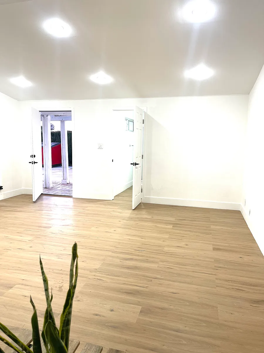 Building Photo - 12142 Aero Dr