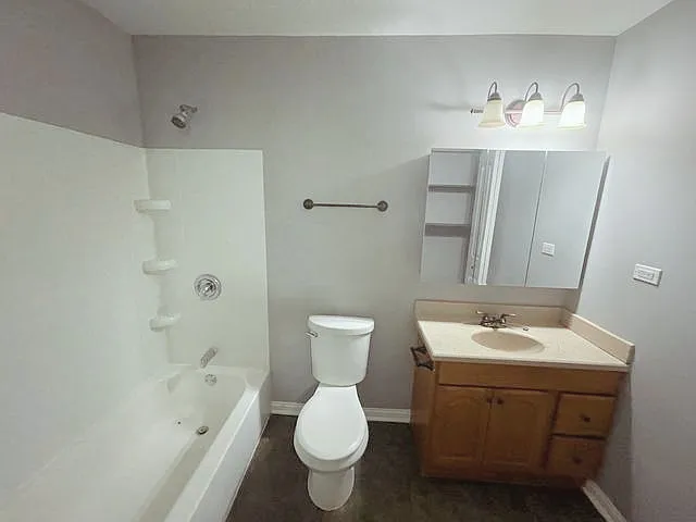 195 Thomas Ct #D — Photo 8