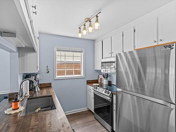4th image of 123 Winthrope Ln