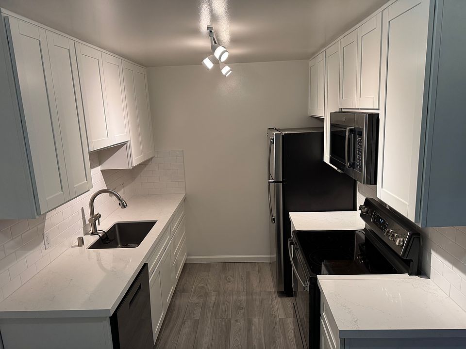 1st image of 1722 Whitwood Ln #3