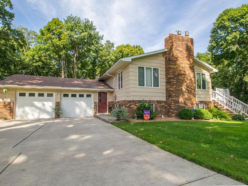 1st image of 9342 Park Lane Dr NE