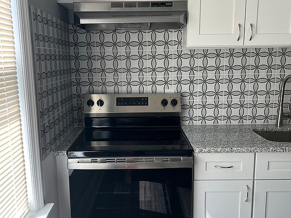 5th image of 179 22nd St APT 1