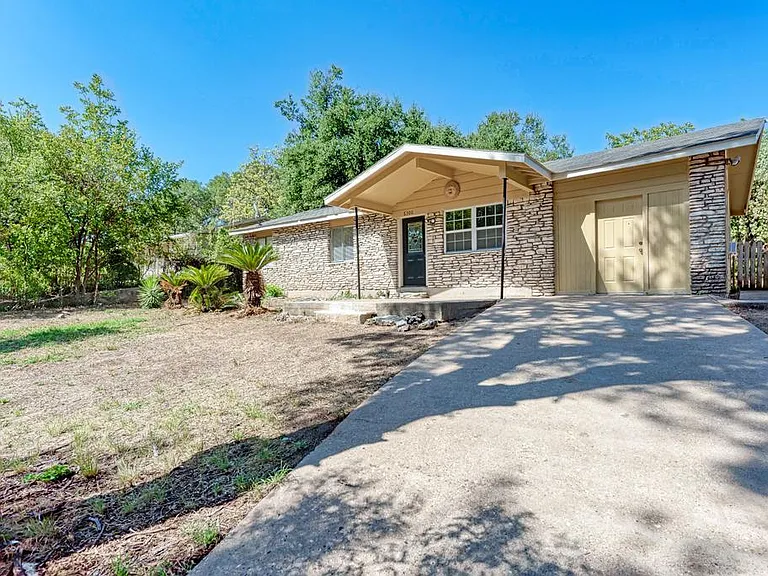 6300 Betty Cook Dr — Photo 4