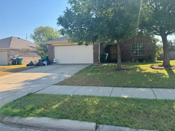 3720 Hermalinda Dr, Denton, TX 76207