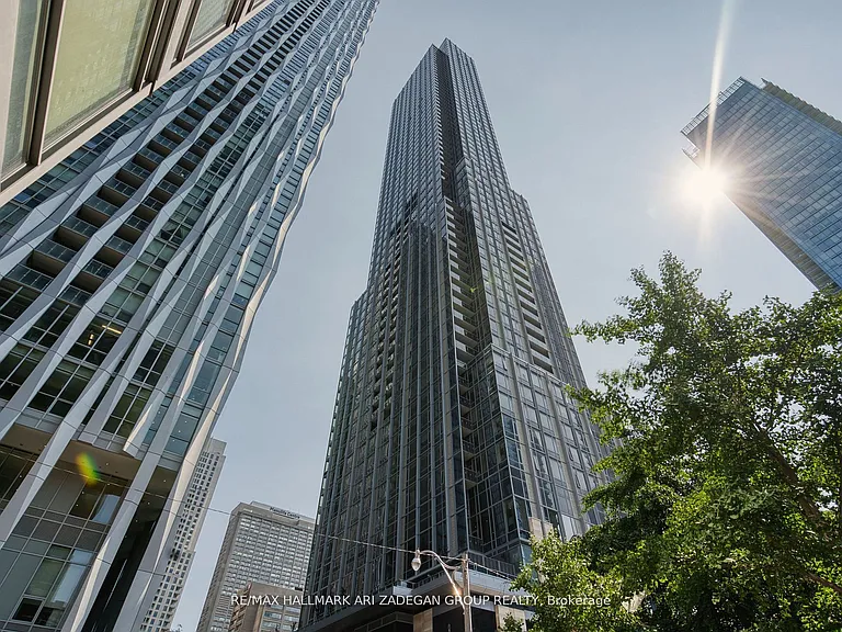 11 Yorkville Ave #5806 — Photo 1
