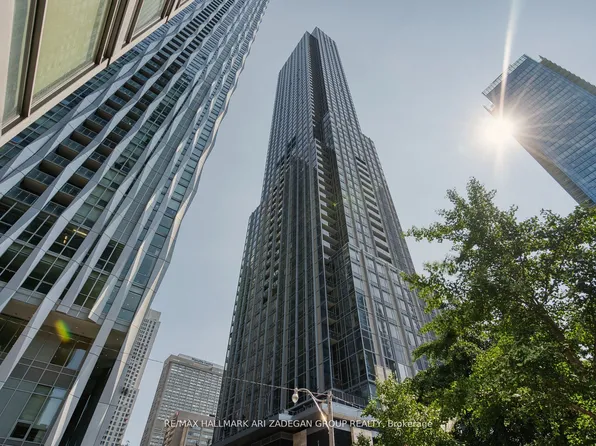 11 Yorkville Ave, Toronto, ON
