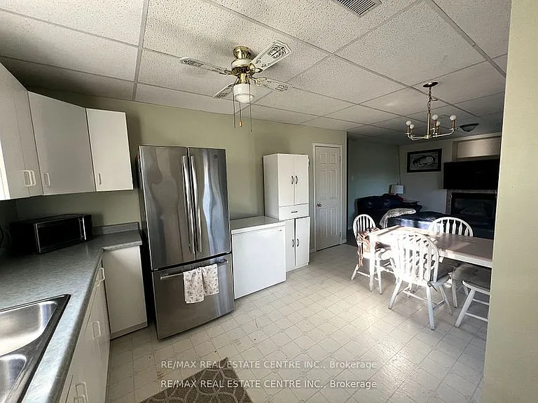22 Lawton Ct — Photo 6