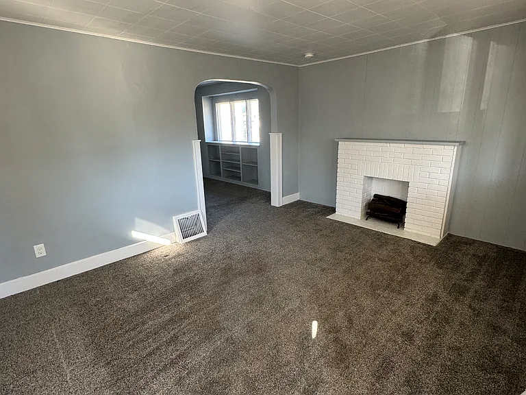 1056 Burkhardt Ave — Photo 4