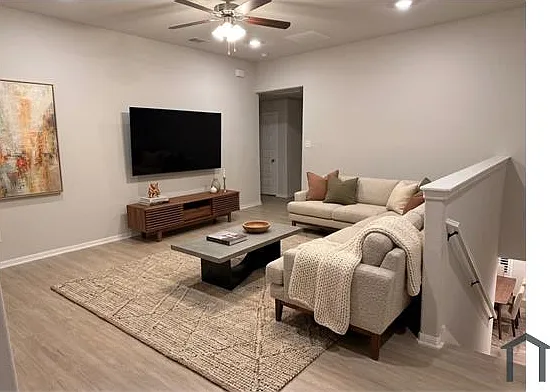 2417 Chapel Oaks Dr — Photo 10