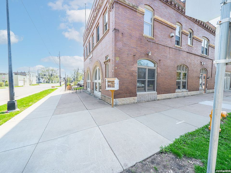 Building Photo 3
