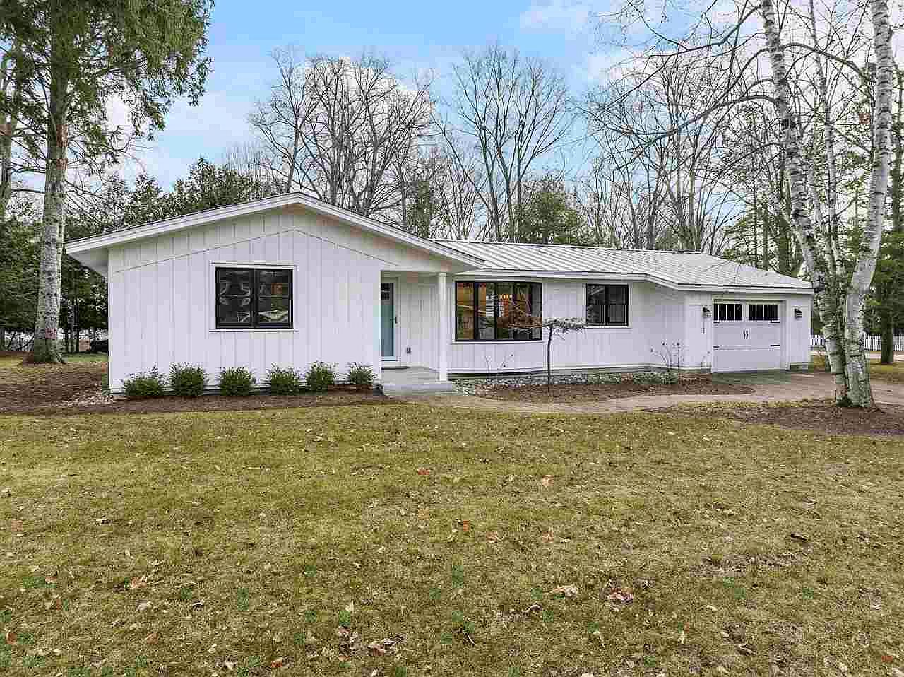 102 Eagle Dr &203, Charlevoix, MI 49720 Zillow