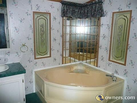 Masterbath from Master suite doorway