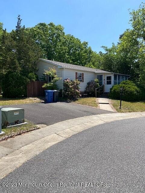 1st image of 19 Edgewood Court