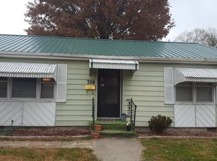 314 Holmes Dr, Windsor, MO 65360