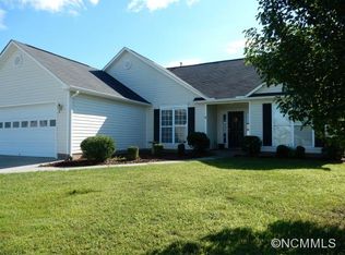 151 Meadow Pathway Dr, Fletcher, NC 28732