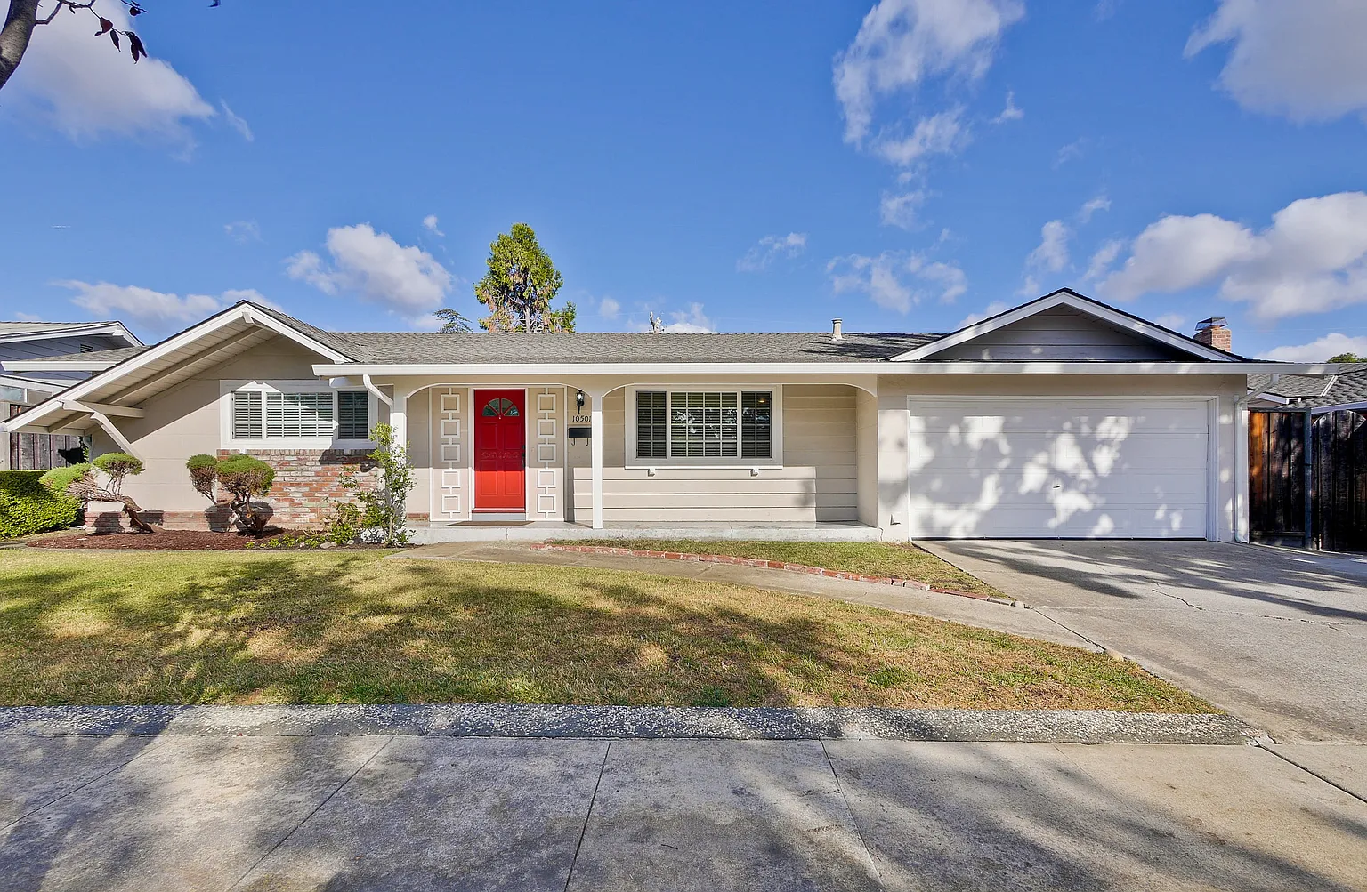 10501 Pineville Ave photo 1