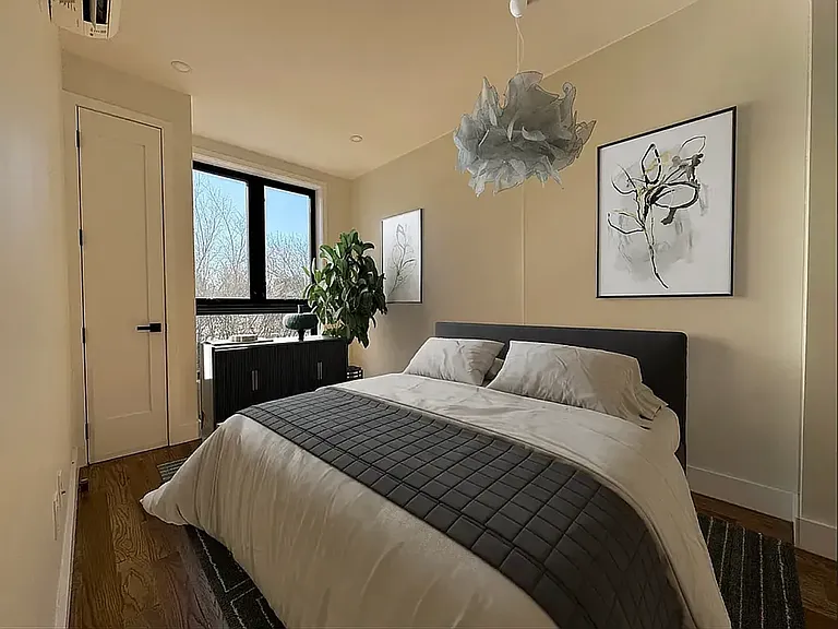 223 S 4th St #3B — Photo 2