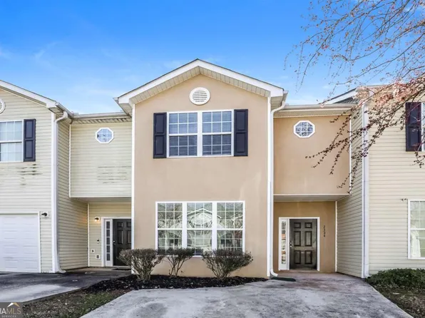 2324 Nicole Dr, Hampton, GA 30228