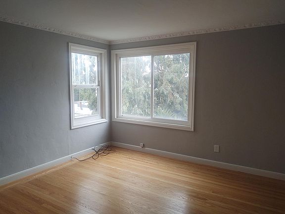 5th image of 2222 20th Ave