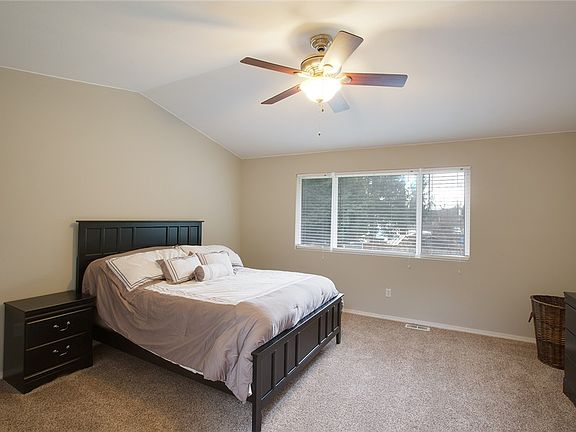 4th image of 14408 143rd St E