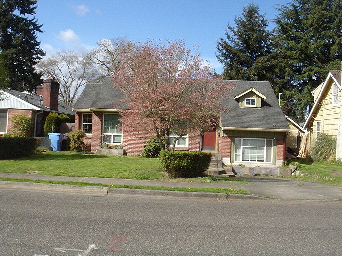 1st image of 214 17th St NW