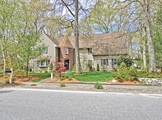 225 Willowgate Rise, Holliston, MA 01746
