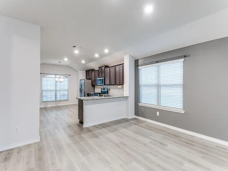 4120 Spur Trail Dr — Photo 10