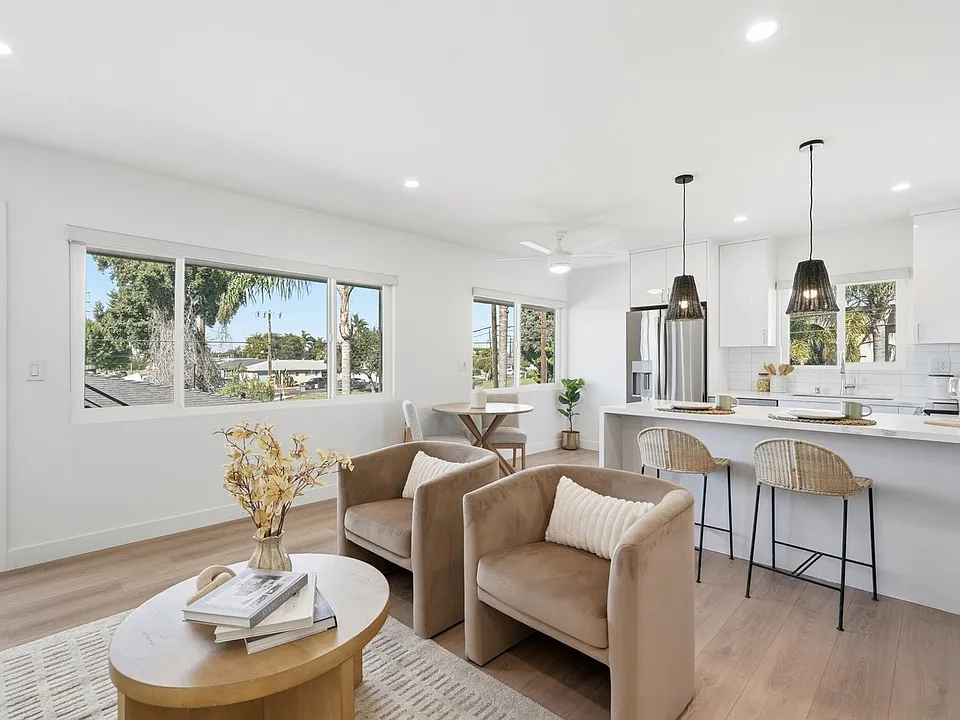 1620 E Maple, LLC