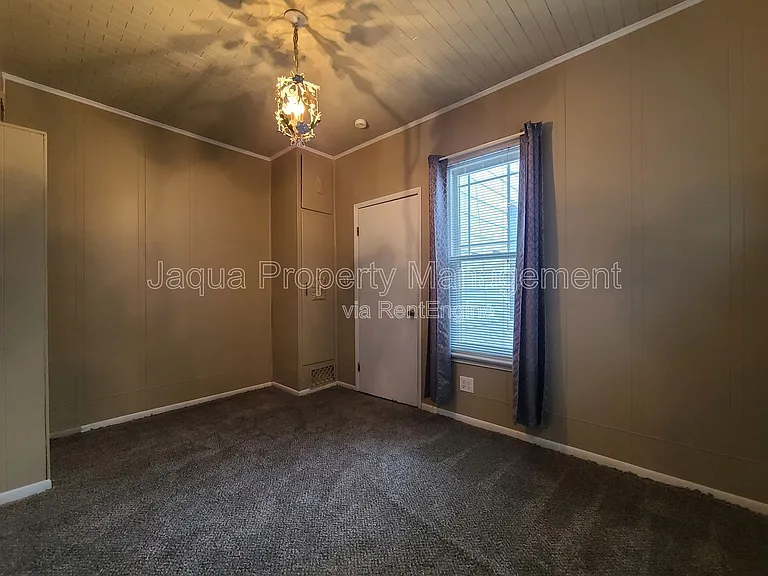 621 State St #1 — Photo 8
