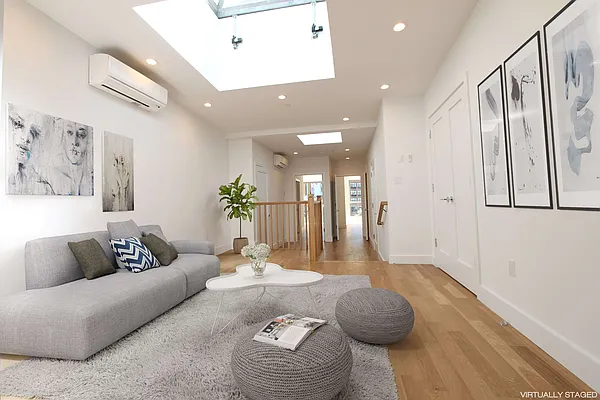 Rented by True Lofts New York LLC | media 24