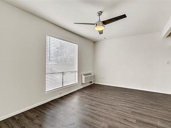 5th image of 400 Kenniston Dr APT 110