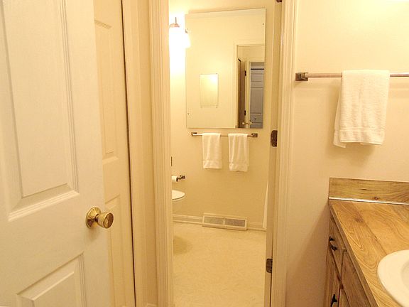 3rd image of 3463 Bradfords Gate