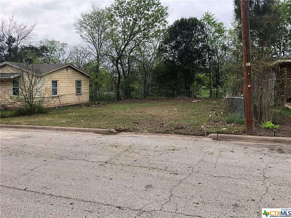 2nd image of 505 Wisconsin St