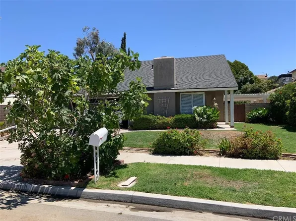 5110 Pearblossom Dr, Riverside, CA 92507