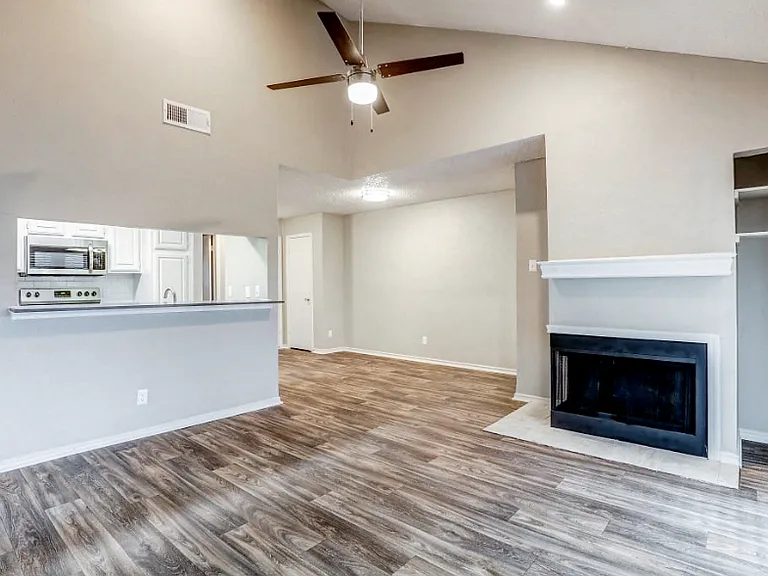 Embry Apartment Homes — Photo 4