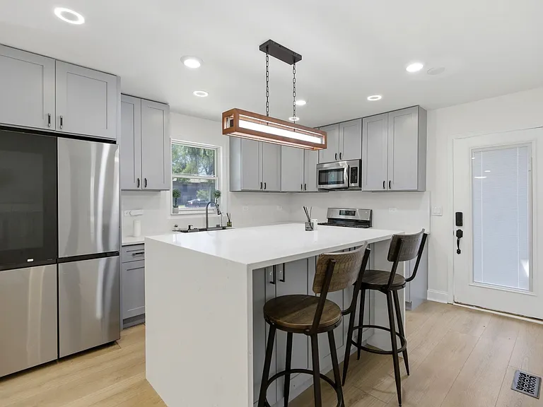 1030 Westmore Meyers Rd — Photo 18