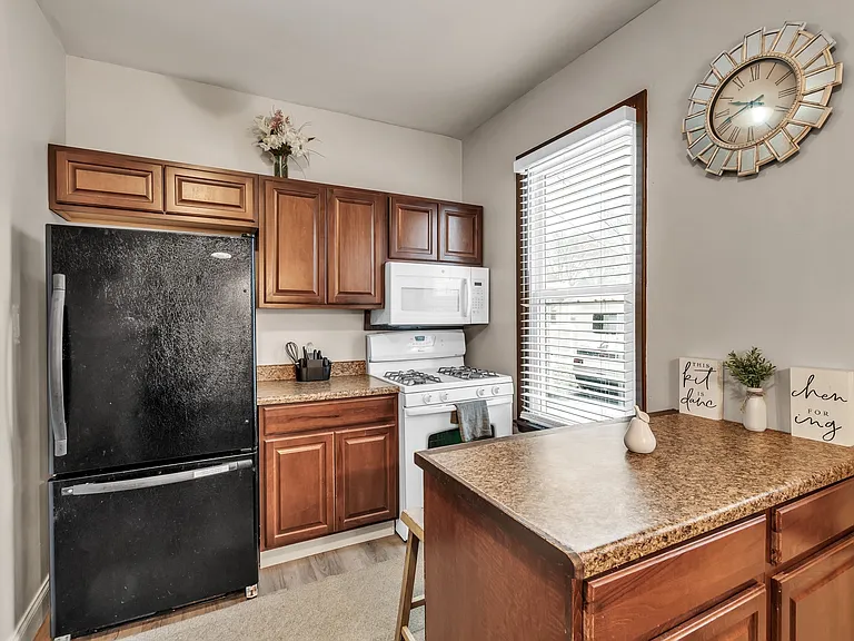 22 B St #22 — Photo 8