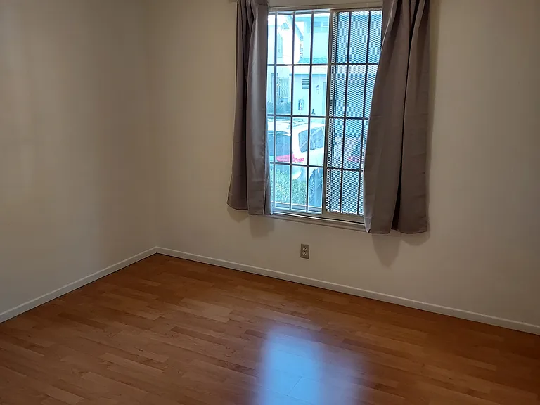 8106 Loren Ln — Photo 4