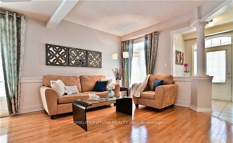 Toronto House for rent - 4 Bedrooms — photo 3