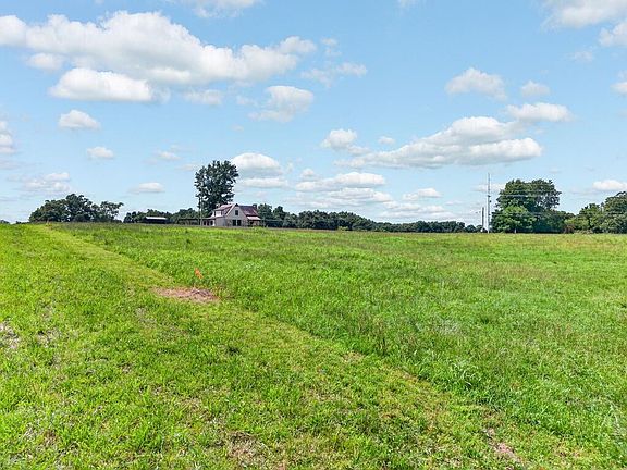 3rd image of 2 Pigeon Ridge Rd
