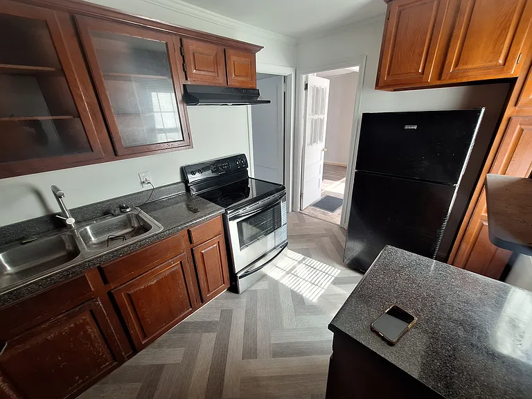 Ponce De Leon Cir N — Photo 11