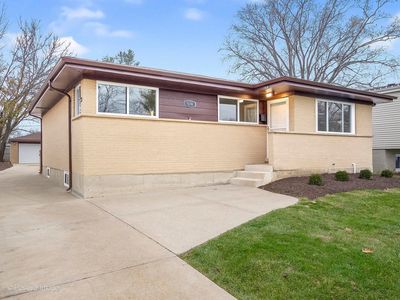 574 Coolidge Ave, Glen Ellyn, IL, 60137