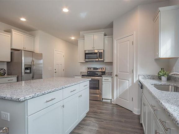 5th image of 3028 Fairway Dr Lot 945